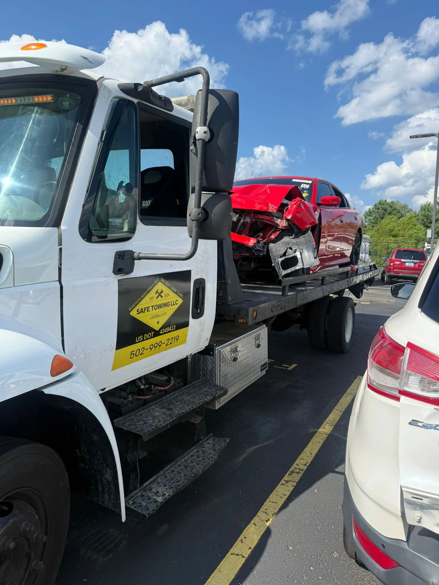 Emergency night towing service Louisville